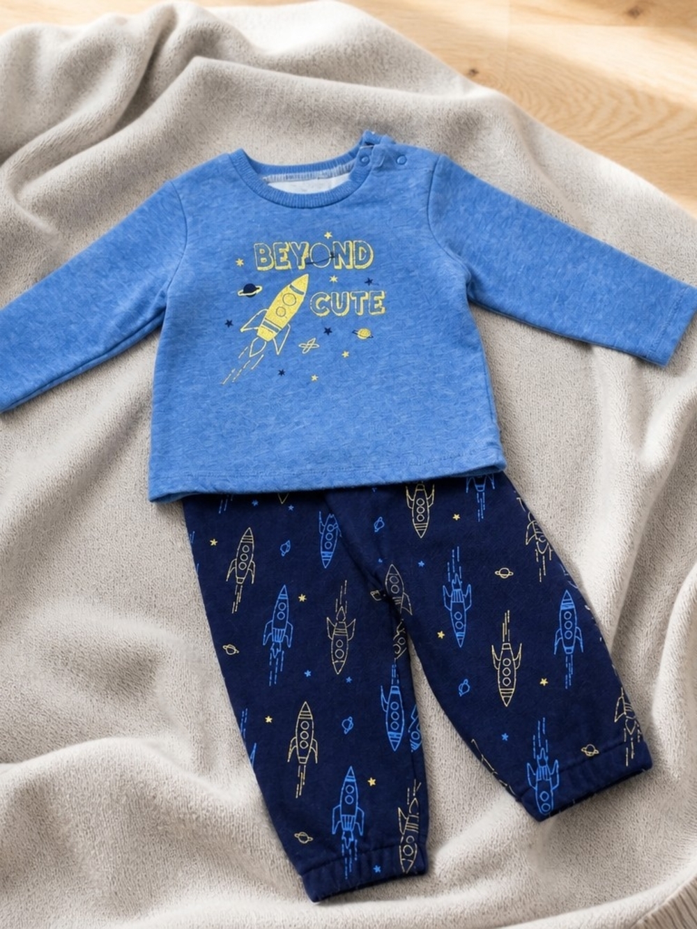 Blue Rocket Print Kids Sweatsuit - Cozy Two-Piece Outfit Sz 3/6 Months